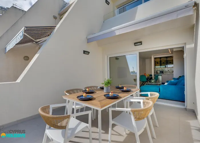 Lordos Deluxe 2bd Duplex With Pool And Seaview דירה לרנקה